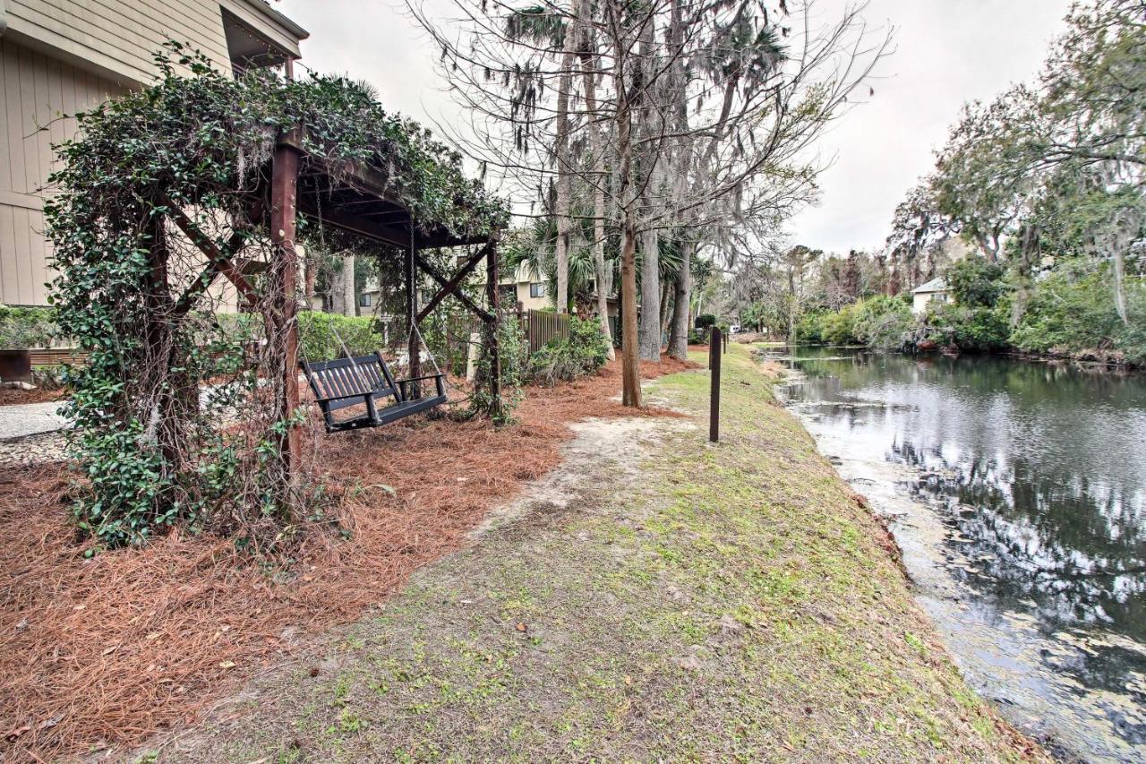 Hilton Head Condo With Covered Balcony And Pool Access ヒルトンヘッドアイランド エクステリア 写真